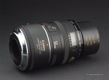 Canon EF 50mm f/2.5 Compact Macro