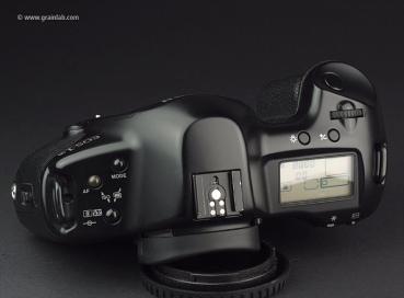 Canon EOS 1N + Command Back E1