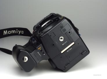 Mamiya 645 PRO + AE Prismensucher + Power Drive