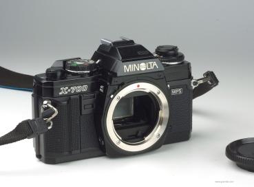 Minolta X-700