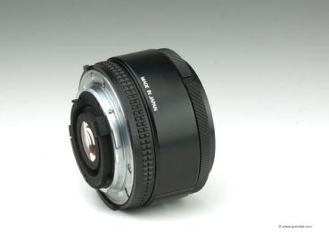 Nikon AF Nikkor 28mm f/2.8