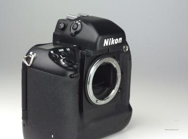 Nikon F5