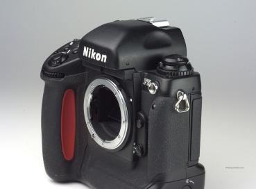 Nikon F5