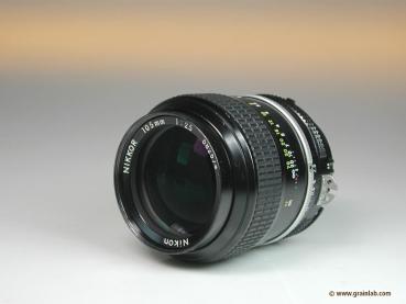 Nikon Nikkor 105mm f/2.5 Ai