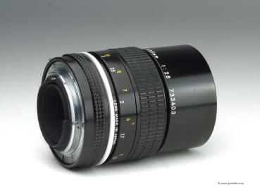 Nikon Nikkor 135mm f/2.8 Non-Ai