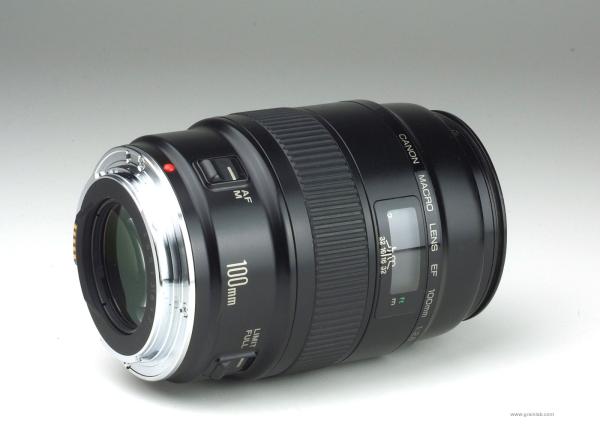 Canon EF 100mm f/2.8 Macro