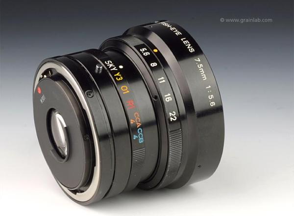 Canon FD 7.5mm f/5.6 Fish-Eye