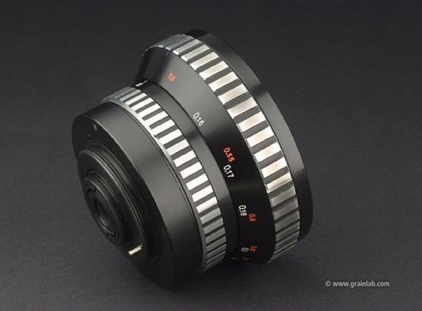 Carl Zeiss Jena Flektogon 20mm f/4 - M42