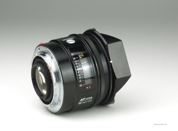 Minolta AF 16mm f/2.8 Fish-Eye