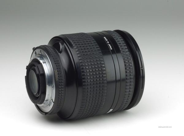 Nikon AF Nikkor 28-200mm f/3.5-5.6 D