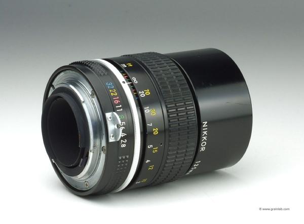 Nikon Nikkor 135mm f/2.8 Non-Ai