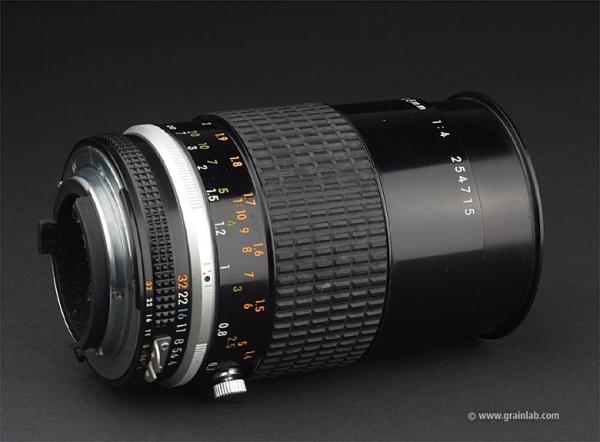 Nikon Micro-Nikkor 105mm f/4 AiS